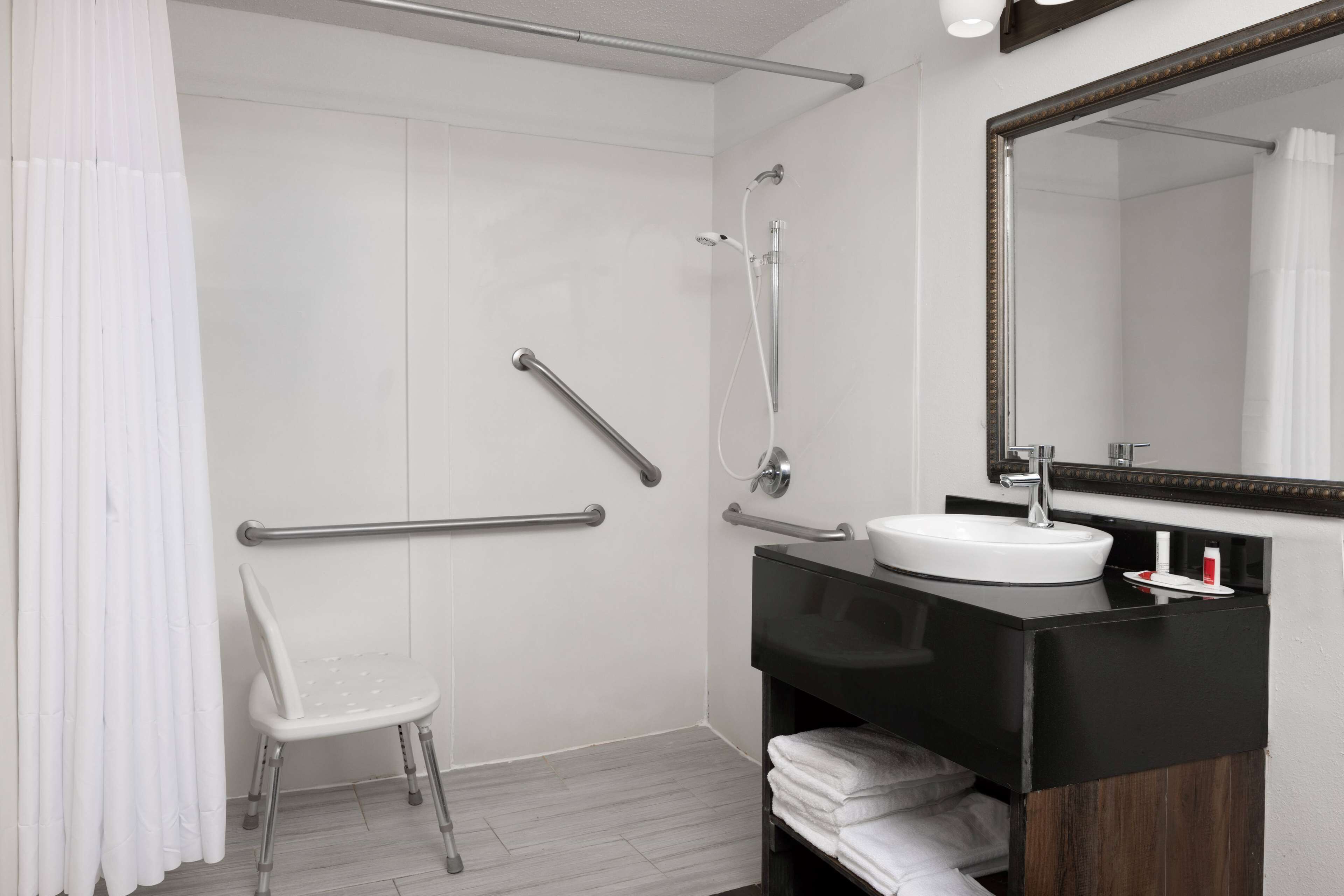 Foto - Super 8 by Wyndham Pensacola