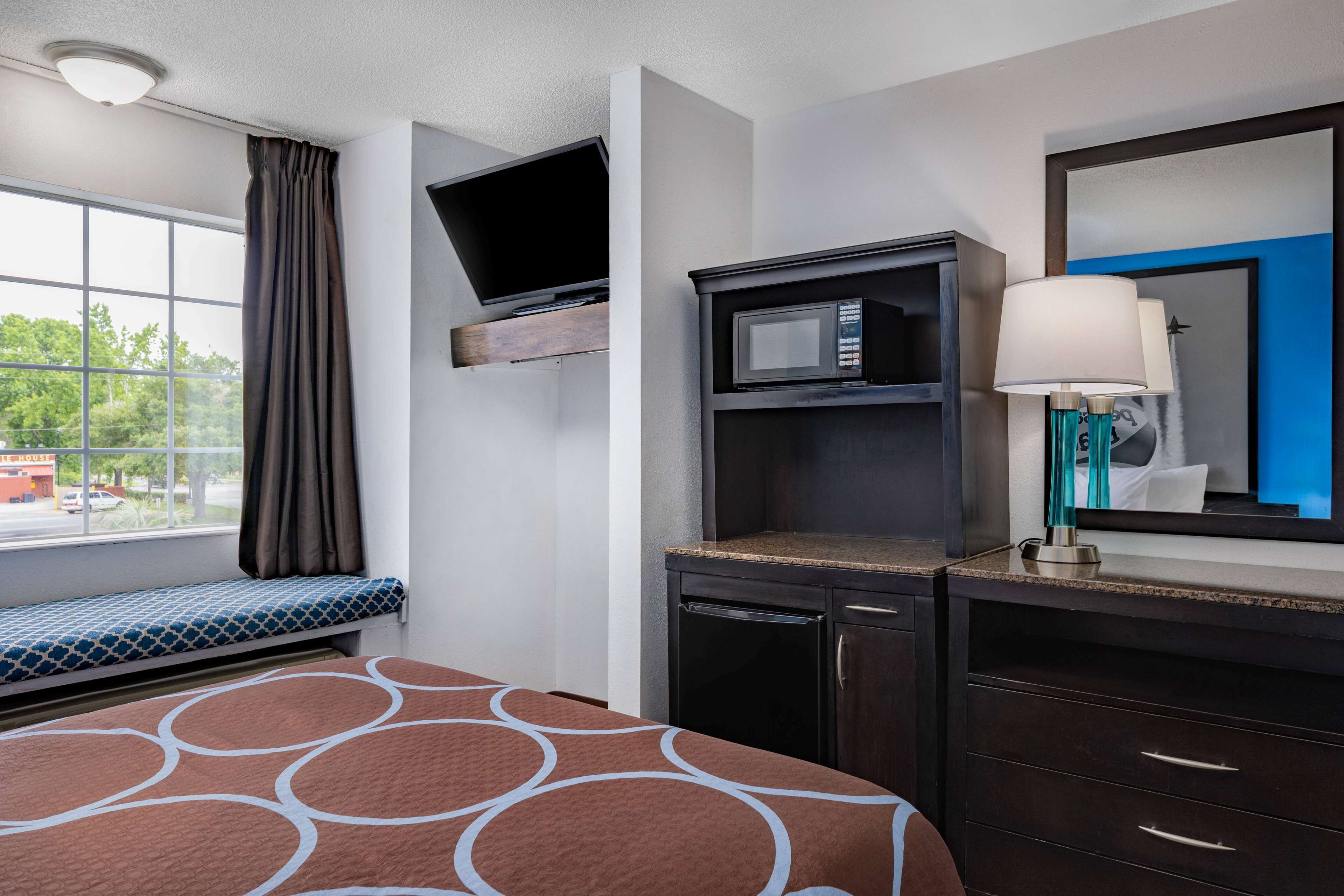 Foto - Super 8 by Wyndham Pensacola