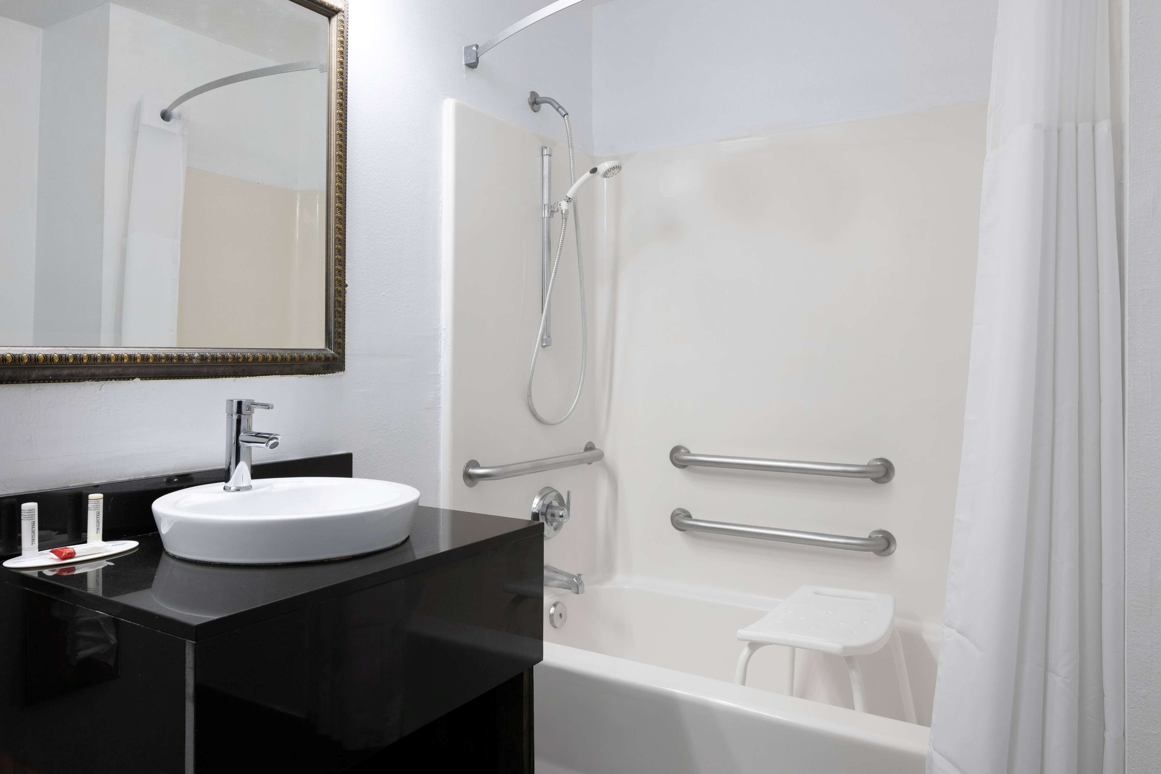 Foto - Super 8 by Wyndham Pensacola