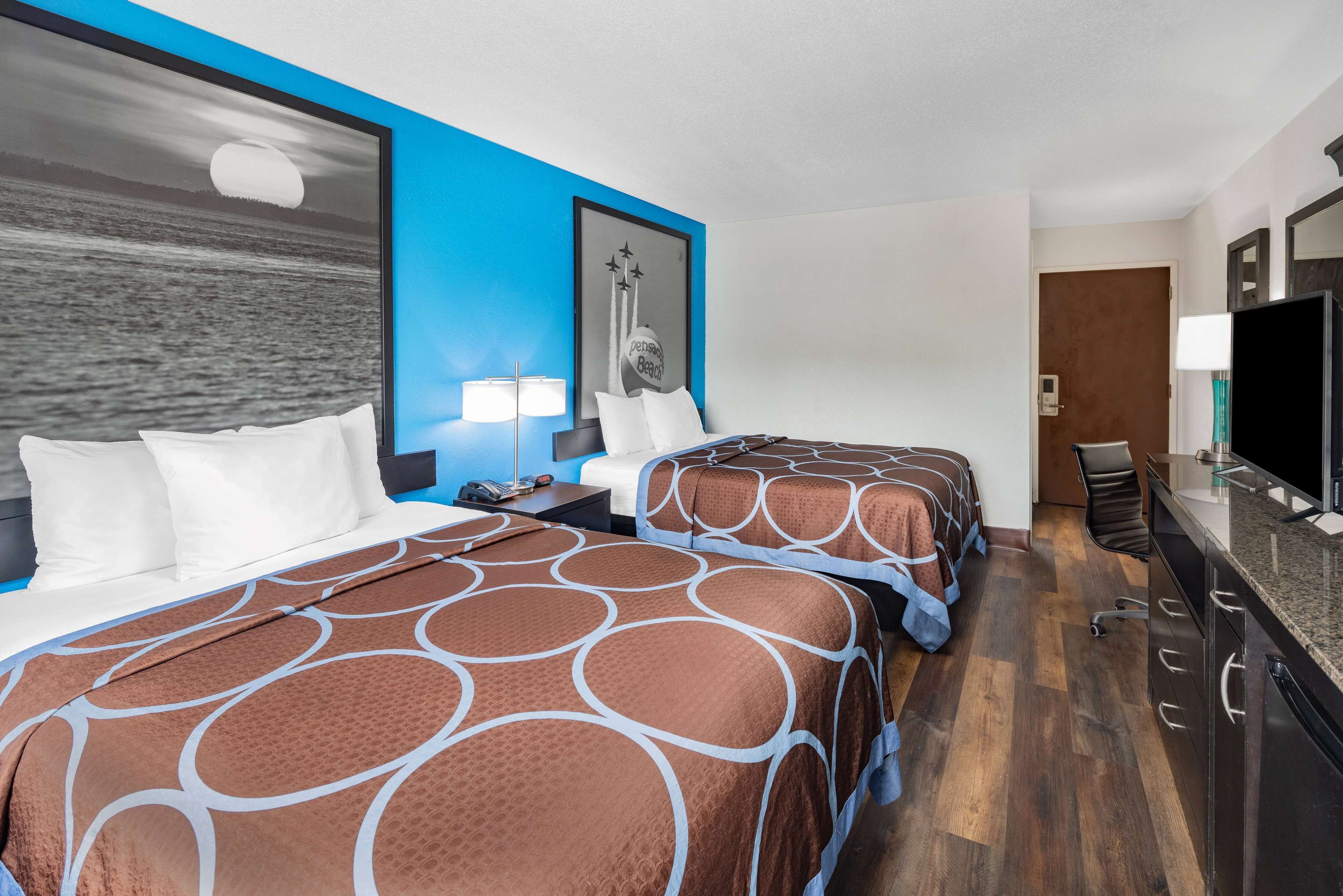 Foto - Super 8 by Wyndham Pensacola