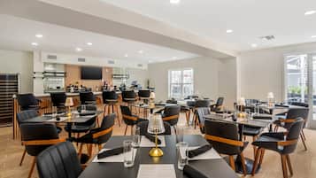 American cuisine, al fresco dining