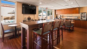 Café da manhã com buffet grátis