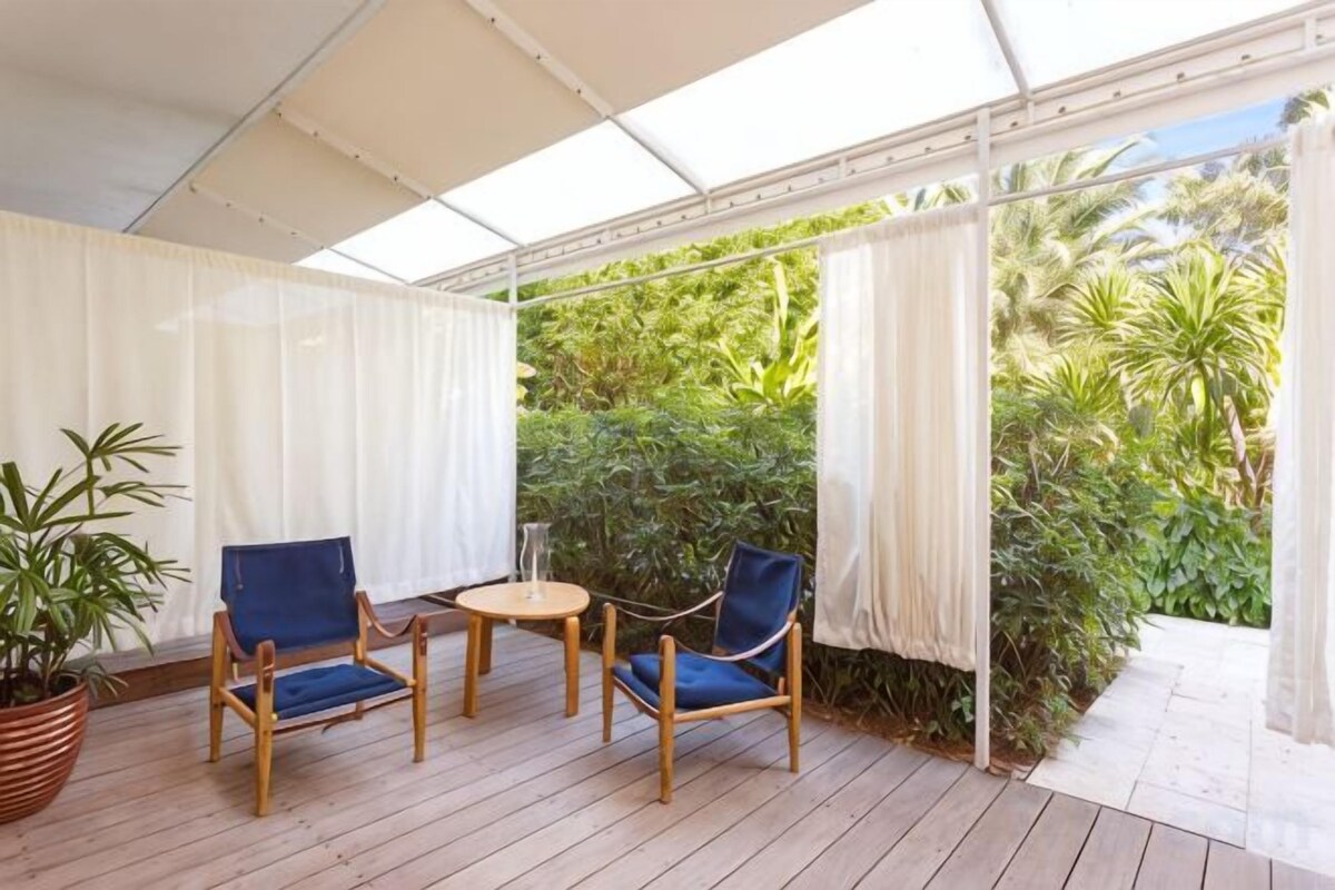Garden Large Room