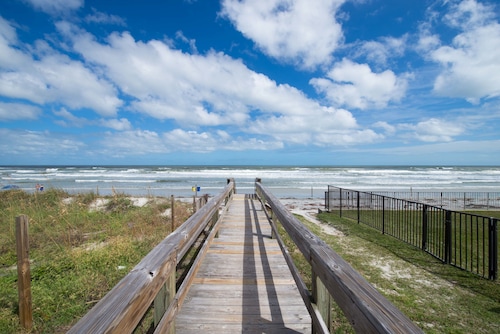 Coconut Palms Beach Resort II, an Ascend Collection Hotel