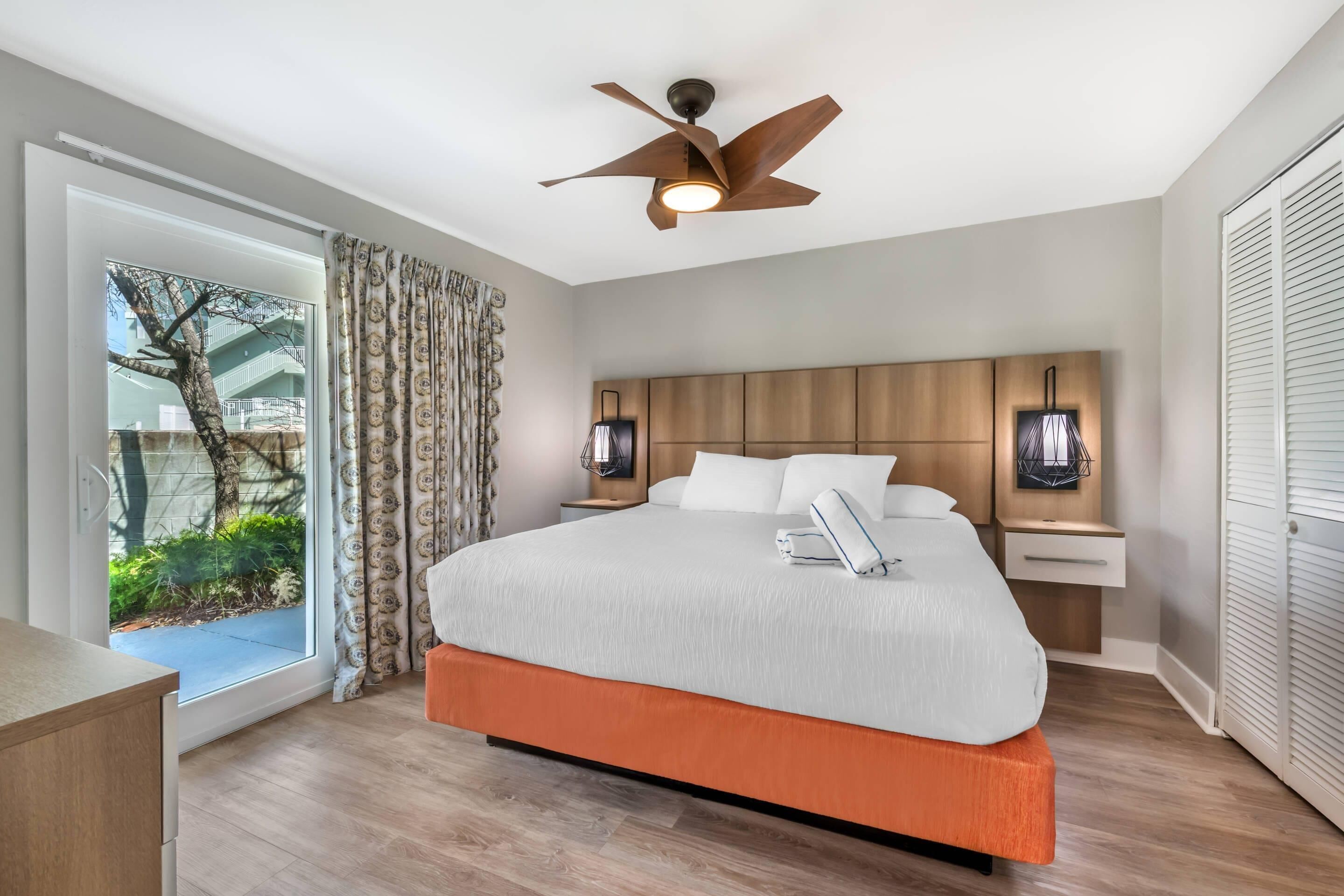 1 Bedroom Bungalow King Bed, First Floor | Pillow-top beds, iron/ironing board, free WiFi, bed sheets