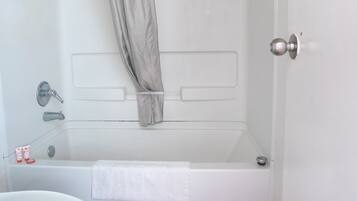 Free toiletries, towels, soap, toilet paper