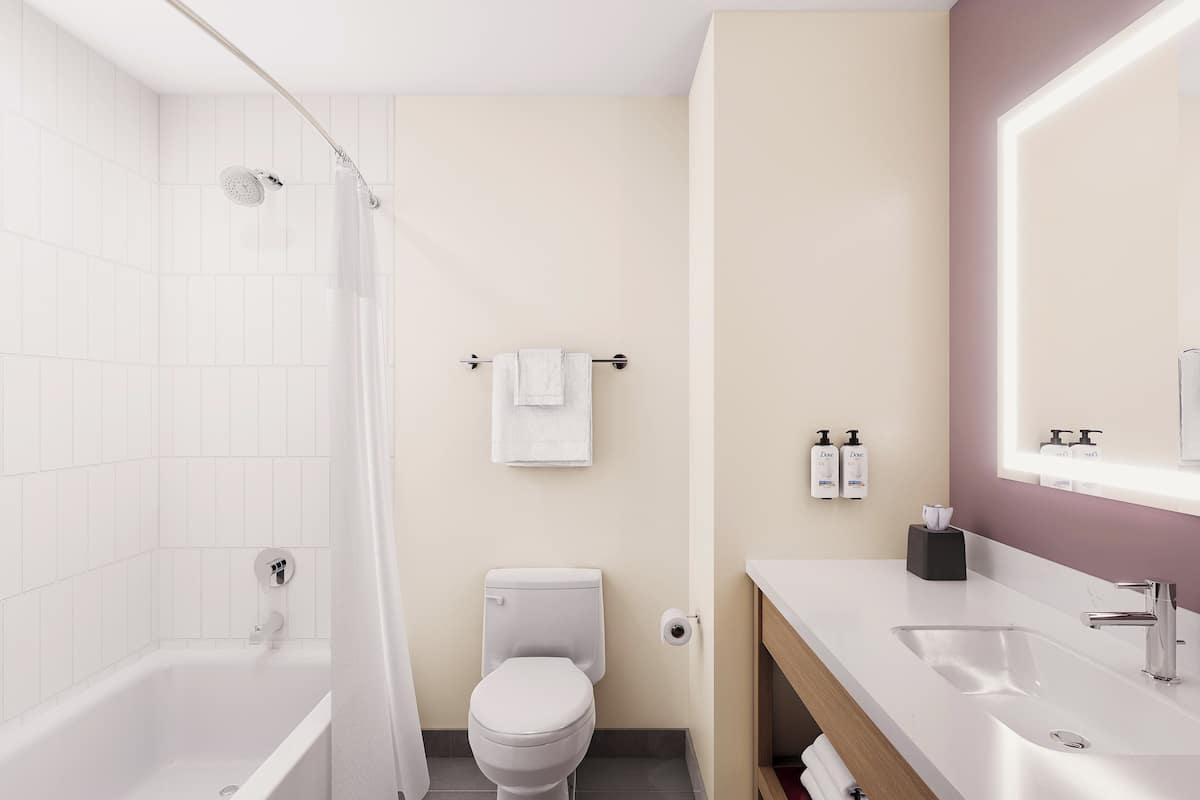 1 bedroom, desk, iron/ironing board, free wifi