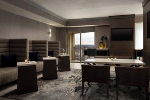 Lounge - Marriott Indianapolis North (Indianapolis)