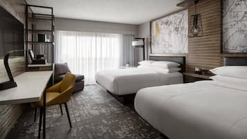 Ropa de cama de alta calidad, colchones con pillow-top y escritorio