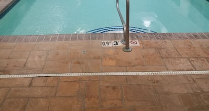 Hampton Inn & Suites Kansas City-Merriam