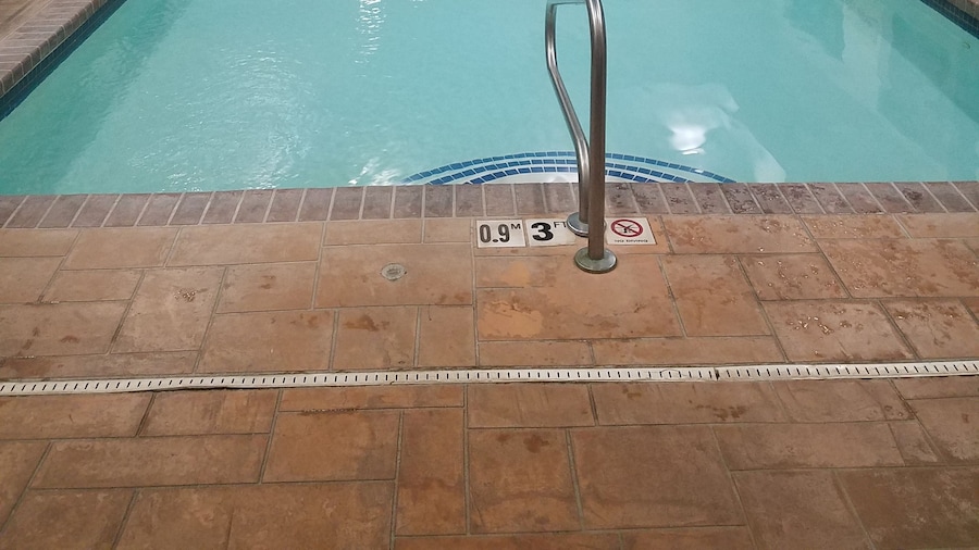 Hampton Inn & Suites Kansas City-Merriam