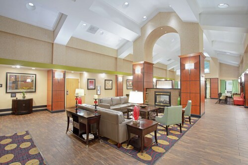 Hampton Inn & Suites Kansas City-Merriam