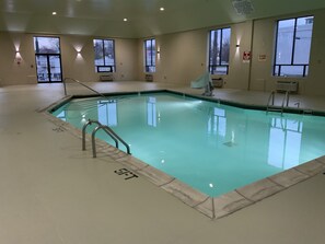 Piscine intérieure