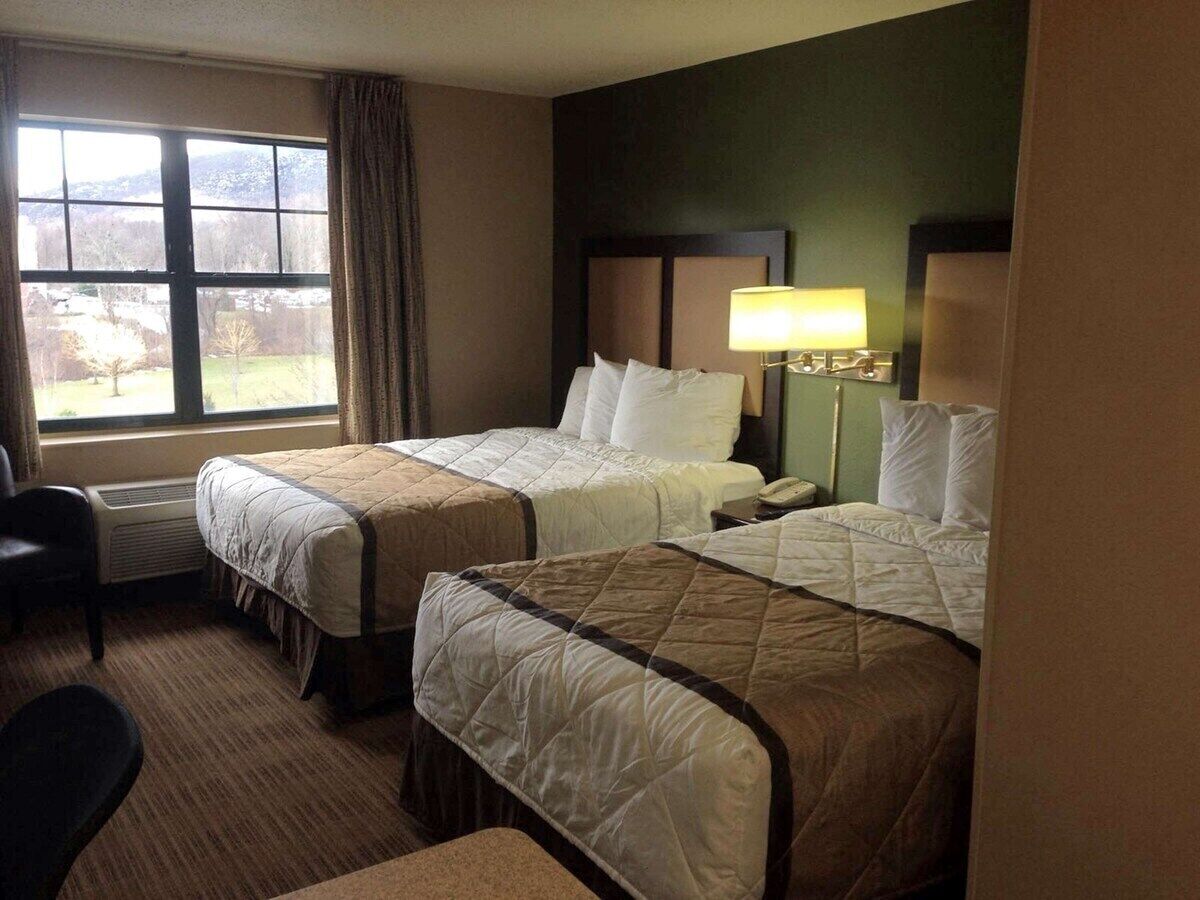 Sonesta Simply Suites Lafayette Airport