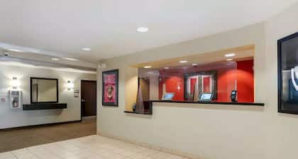 Sonesta Simply Suites Lafayette Airport