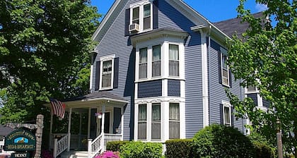 Brewster House Bed & Breakfast