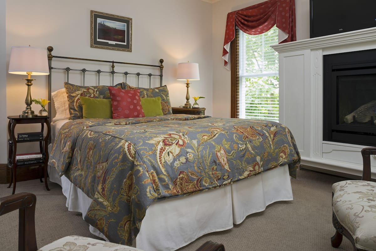 Comfort kamer, 1 queensize bed, open haard | Luxe beddengoed, individueel gedecoreerd, individueel gemeubileerd