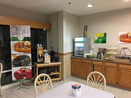 Free daily continental breakfast
