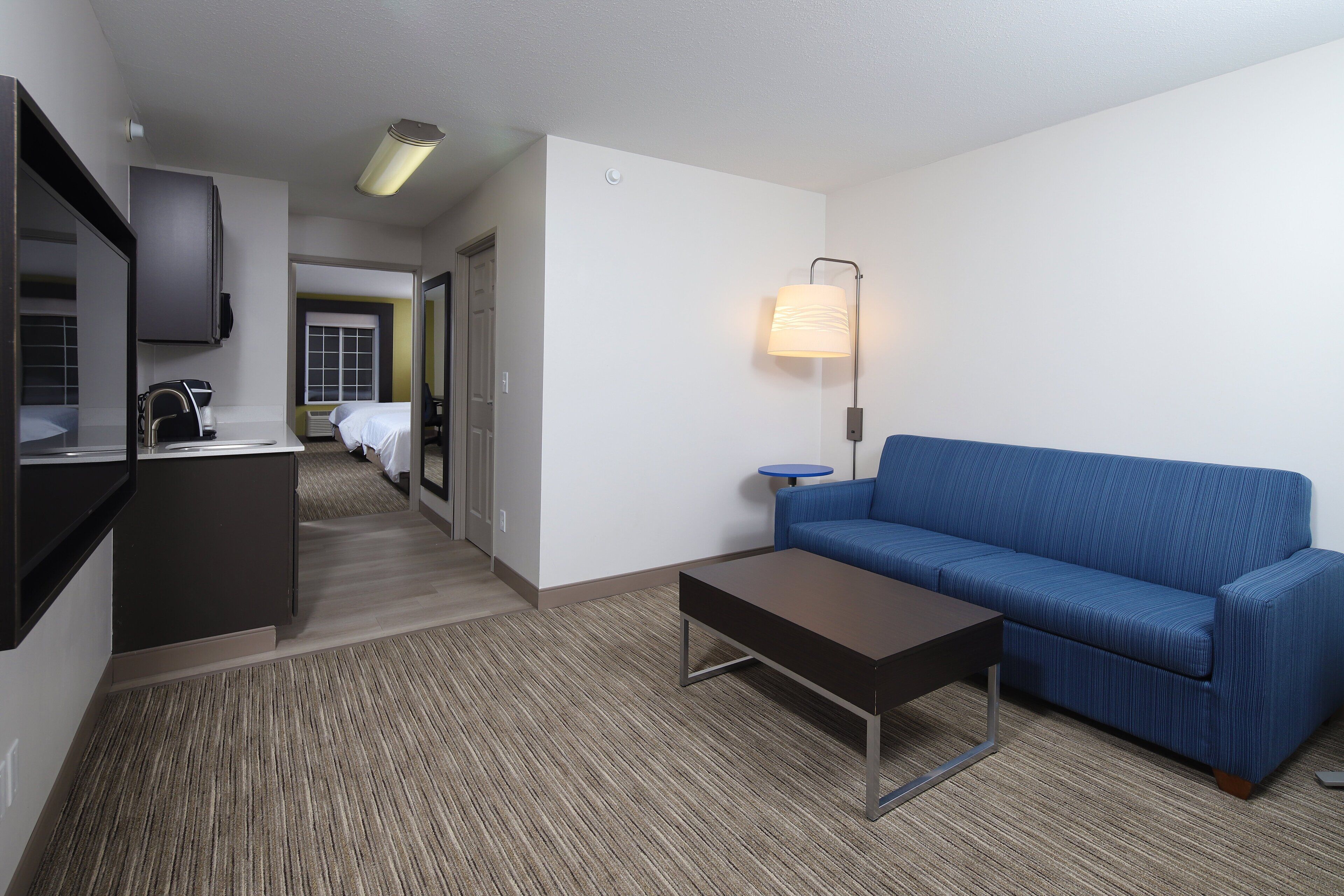 suite, 2 queen beds, non smoking | 1 bedroom, hypo-allergenic bedding, in-room safe, desk