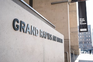 Point of interest - Holiday Inn Express Grand Rapids SW by IHG (Grandville)