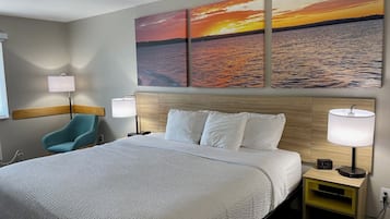 Business Room, 1 King Bed | In-room safe, desk, iron/ironing board, free cribs/infant beds