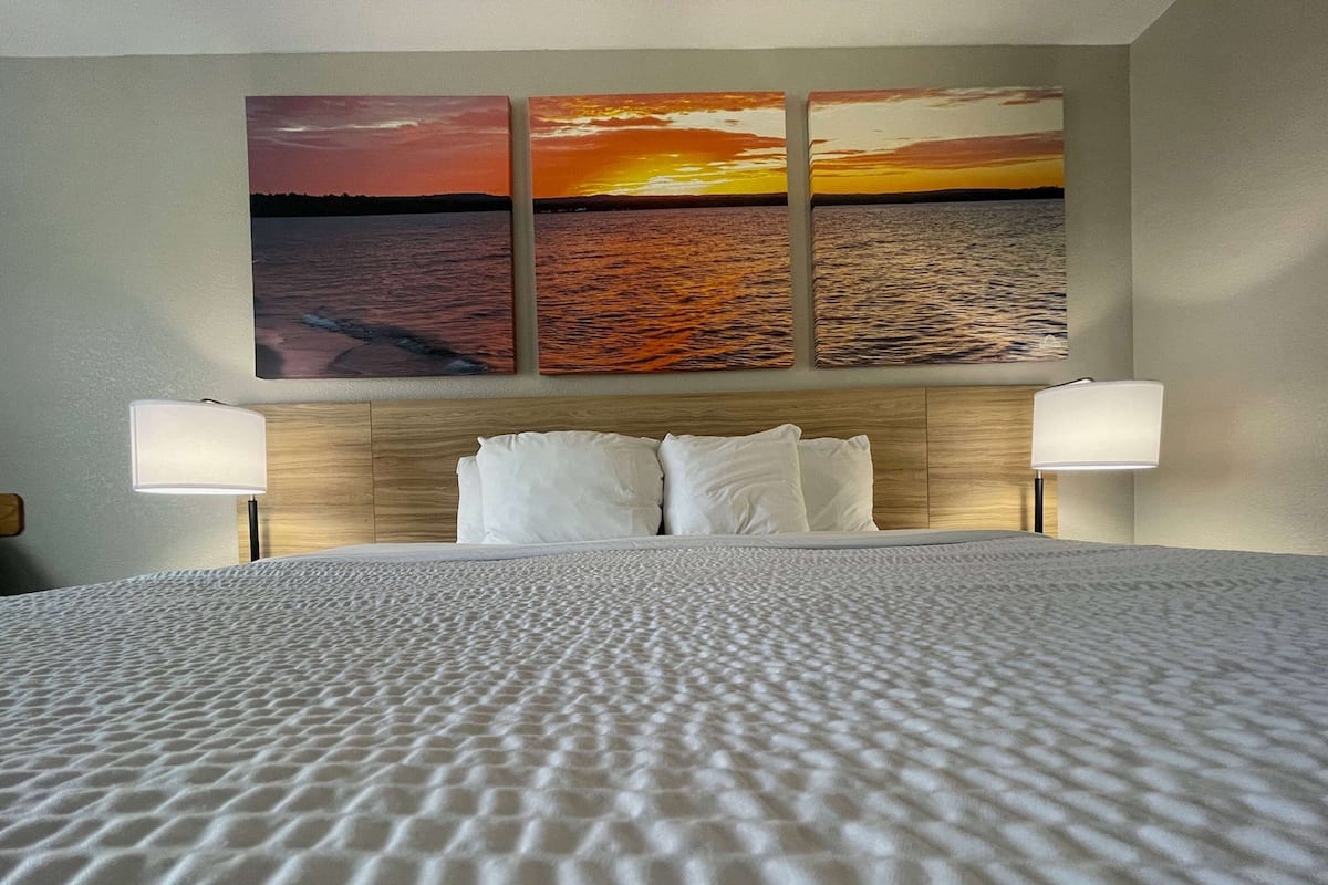 In-room safe, desk, iron/ironing board, free cots/infant beds