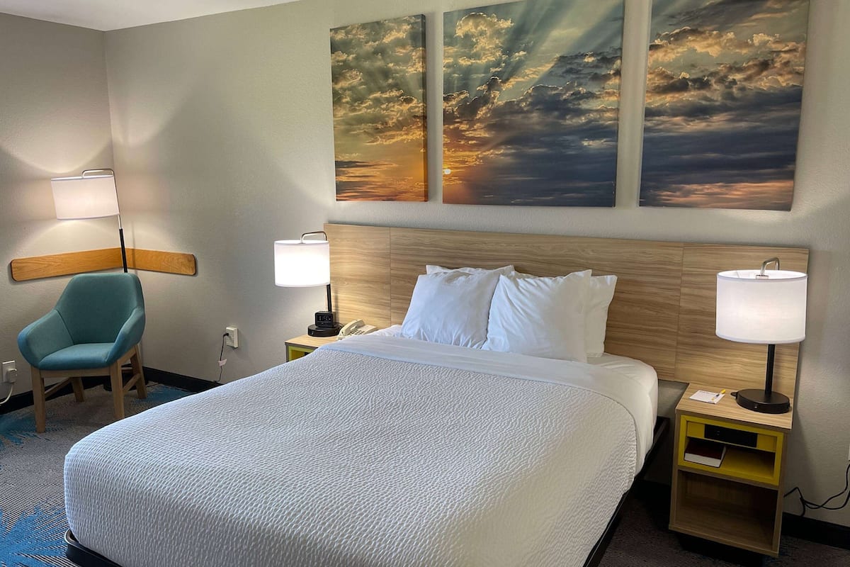 In-room safe, desk, iron/ironing board, free cots/infant beds