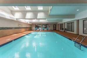 Piscine intérieure