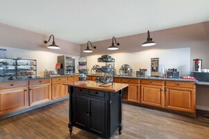 包含每日自助早餐