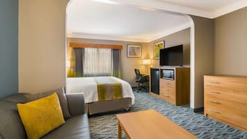 Premium bedding, in-room safe, desk, laptop workspace