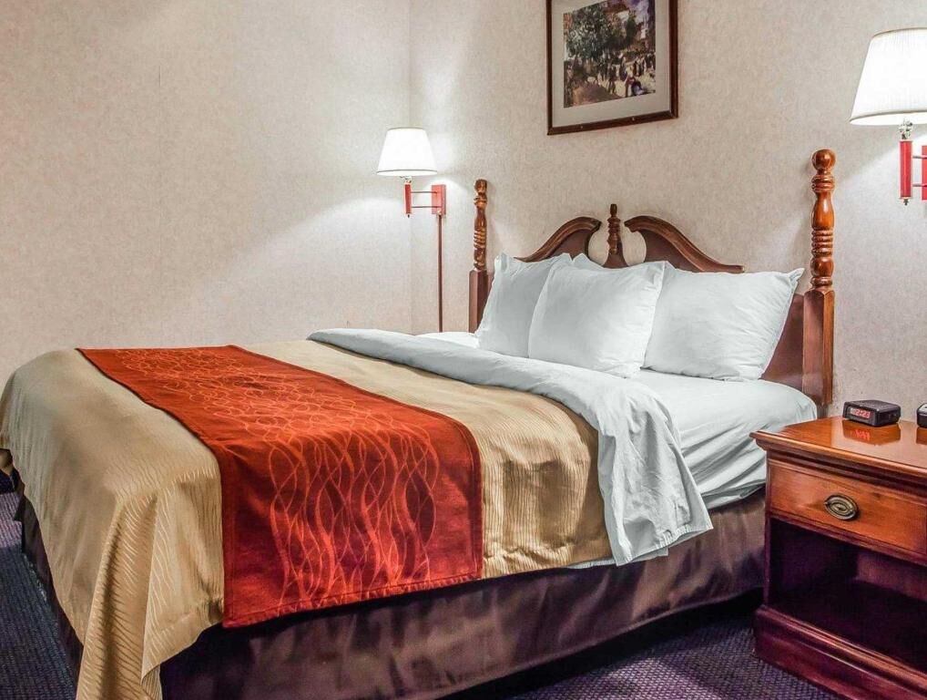 Caja de seguridad en la habitación y escritorio 