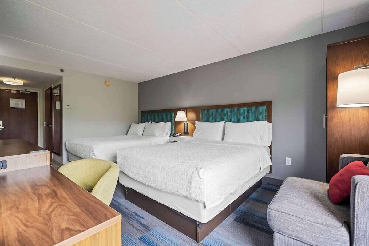 In-room safe, desk, laptop workspace, iron/ironing board