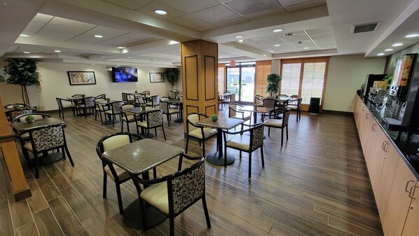 Free daily continental breakfast