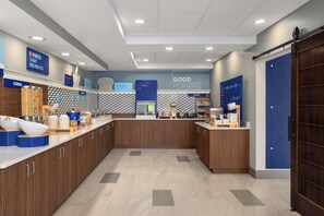 Free daily continental breakfast - Holiday Inn Express Fayetteville – Fort Bragg by IHG (Fayetteville)