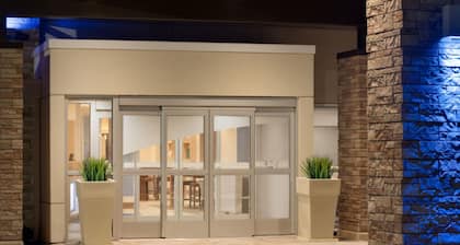 Holiday Inn Express Fayetteville – Fort Bragg by IHG