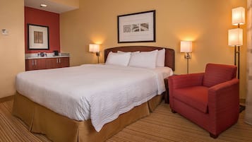 Laptop workspace, iron/ironing board, free WiFi, bed sheets