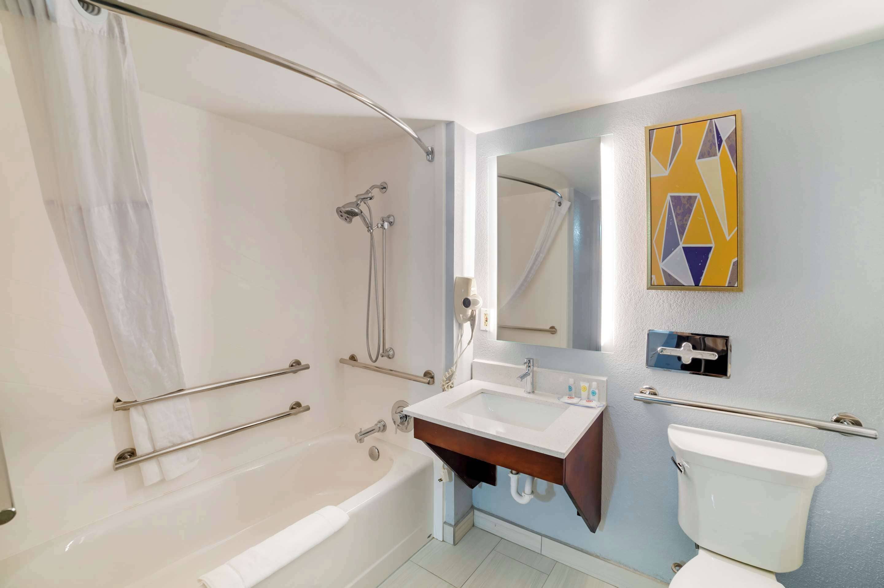 suite, multiple beds | desk, blackout curtains, iron/ironing board, free cots/infant beds