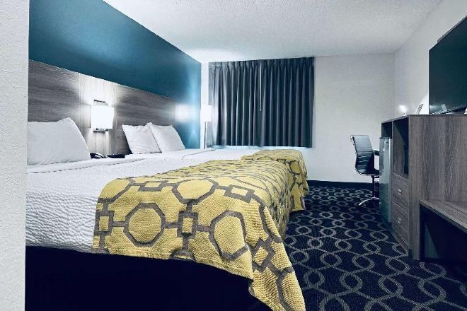 Escritorio y espacio para trabajar con laptop 