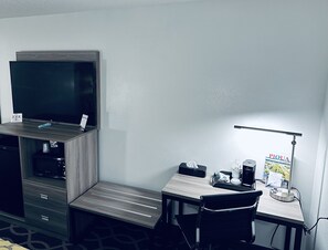 Room, 1 King Bed, Accessible, Non Smoking (Mobility) | Television