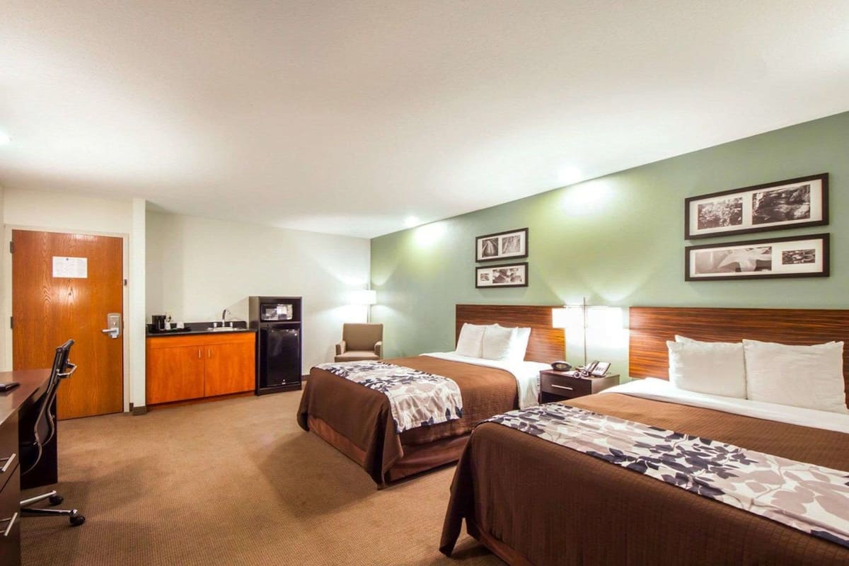 Standard Double Room, 2 Queen Beds, Non Smoking