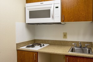 Blackout curtains, free WiFi, bed sheets - HomeTowne Studios by Red Roof Salem, OR (Salem)