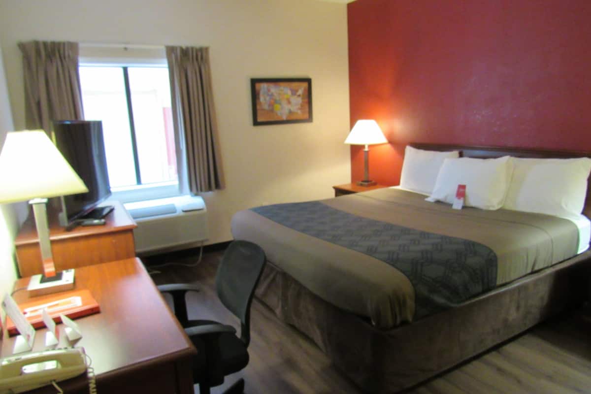 Standardzimmer, 1 King-Bett, Nichtraucher | Hochwertige Bettwaren, Zimmersafe, Schreibtisch, Bügeleisen/Bügelbrett