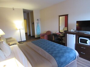 Premium bedding, in-room safe, desk, iron/ironing board