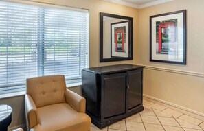 Free daily on-the-go breakfast - Extended Stay America Suites Philadelphia Horsham Dresher Rd (Horsham)