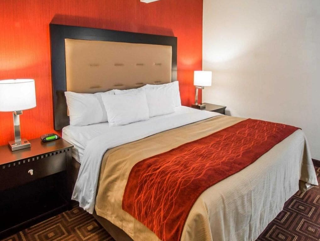 In-room safe, desk, blackout drapes, iron/ironing board