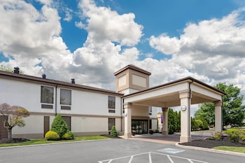 Quality Inn & Suites NJ State Capital Area