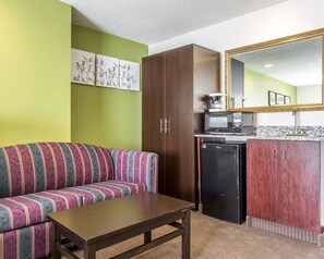 In-room safe, desk, iron/ironing board, free WiFi