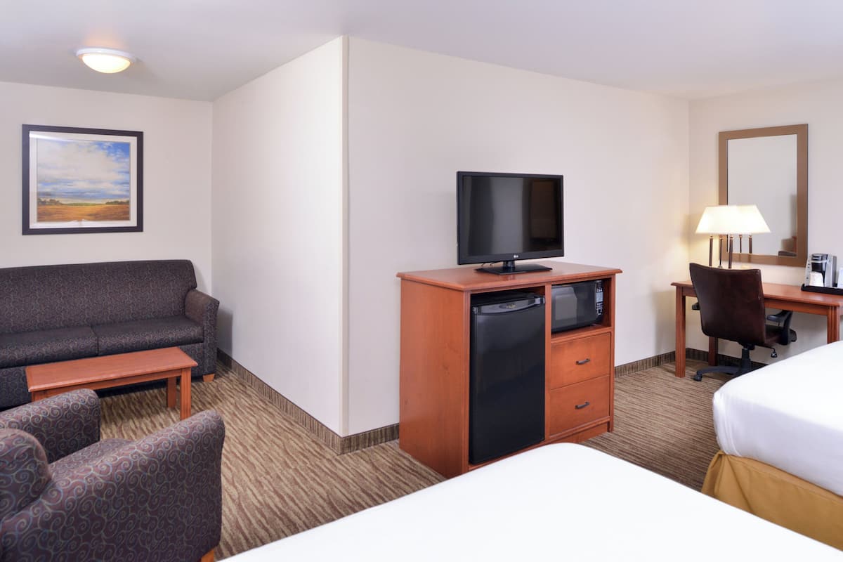Standard Room, Multiple Beds | Desk, blackout curtains, iron/ironing board, free WiFi