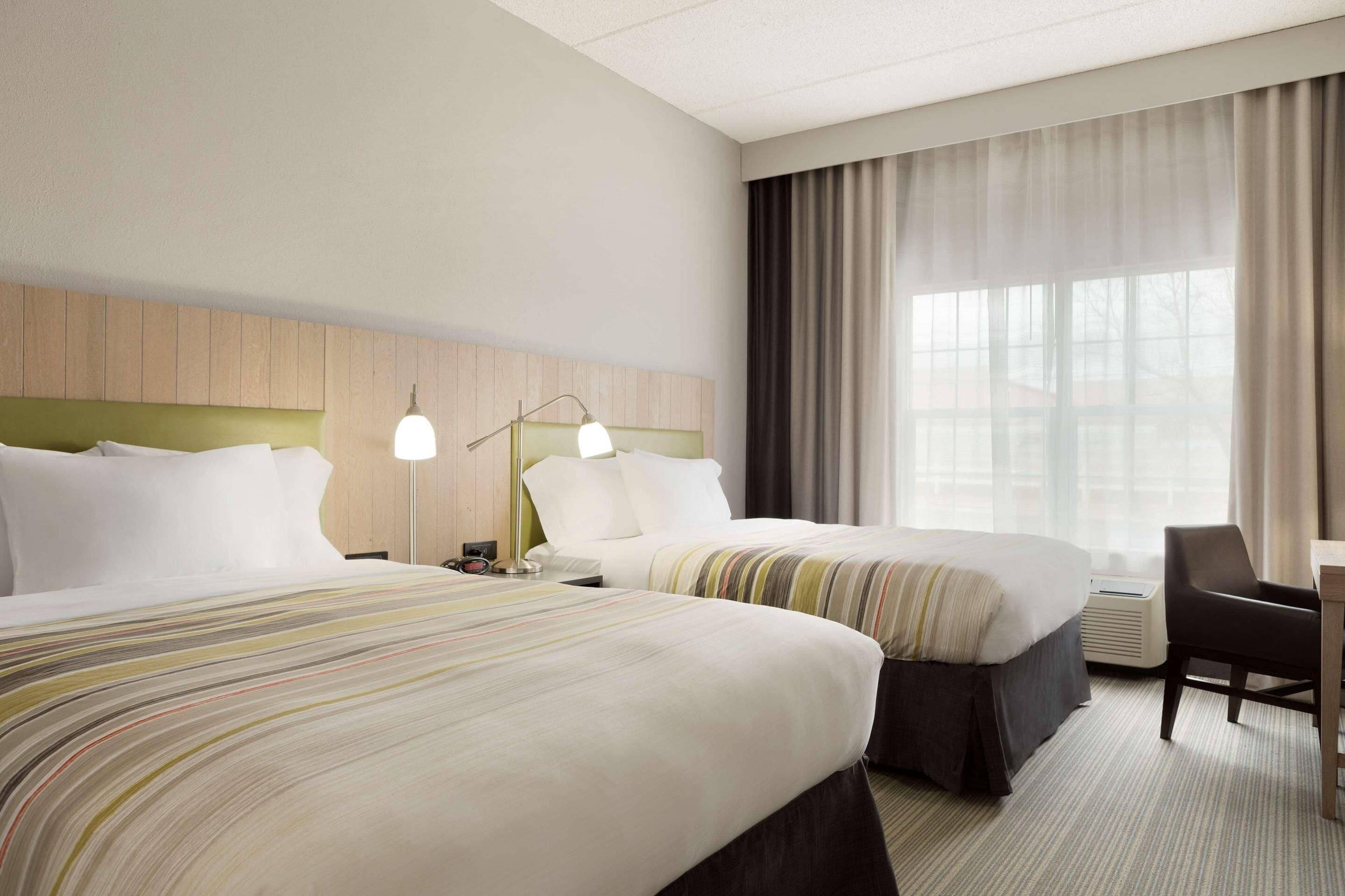 Desk, blackout drapes, iron/ironing board, free WiFi