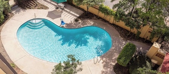 La Quinta Inn & Suites by Wyndham Austin Southwest
